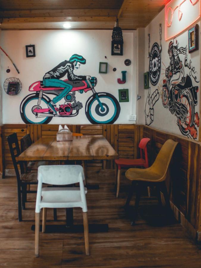 מנאלי Throttle Shrottle Moto Hostel מראה חיצוני תמונה