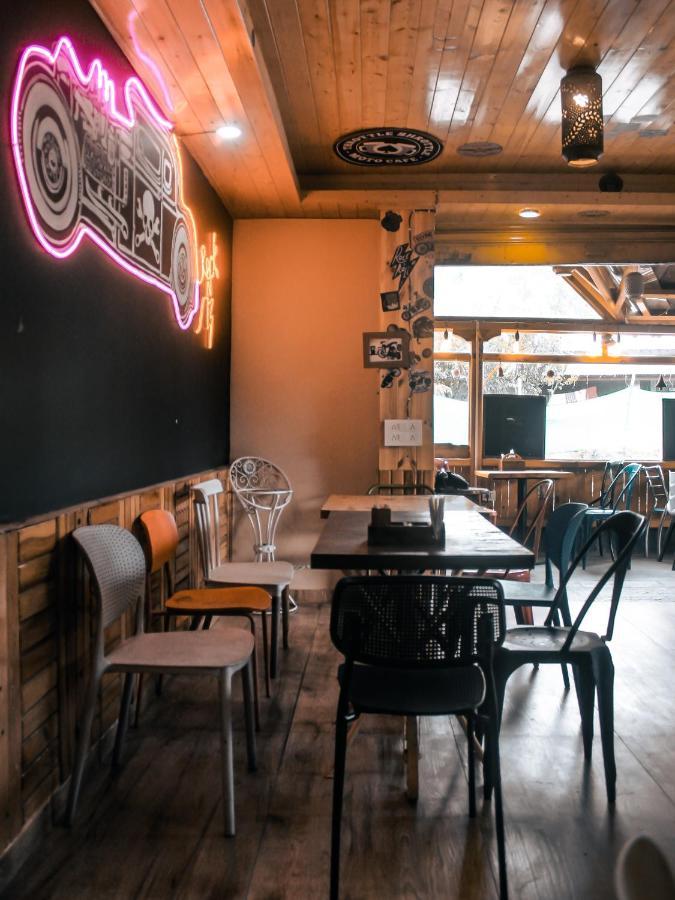 מנאלי Throttle Shrottle Moto Hostel מראה חיצוני תמונה