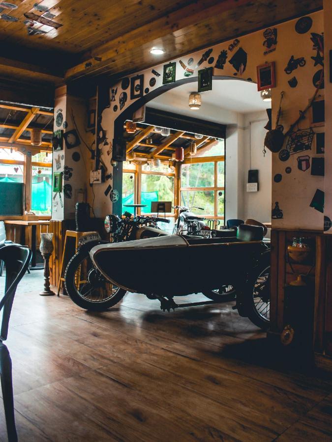 מנאלי Throttle Shrottle Moto Hostel מראה חיצוני תמונה