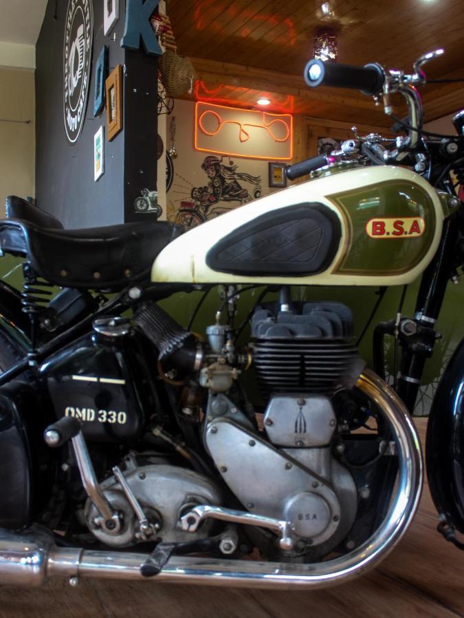 מנאלי Throttle Shrottle Moto Hostel מראה חיצוני תמונה