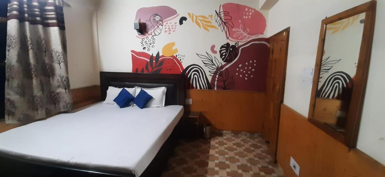 מנאלי Throttle Shrottle Moto Hostel מראה חיצוני תמונה