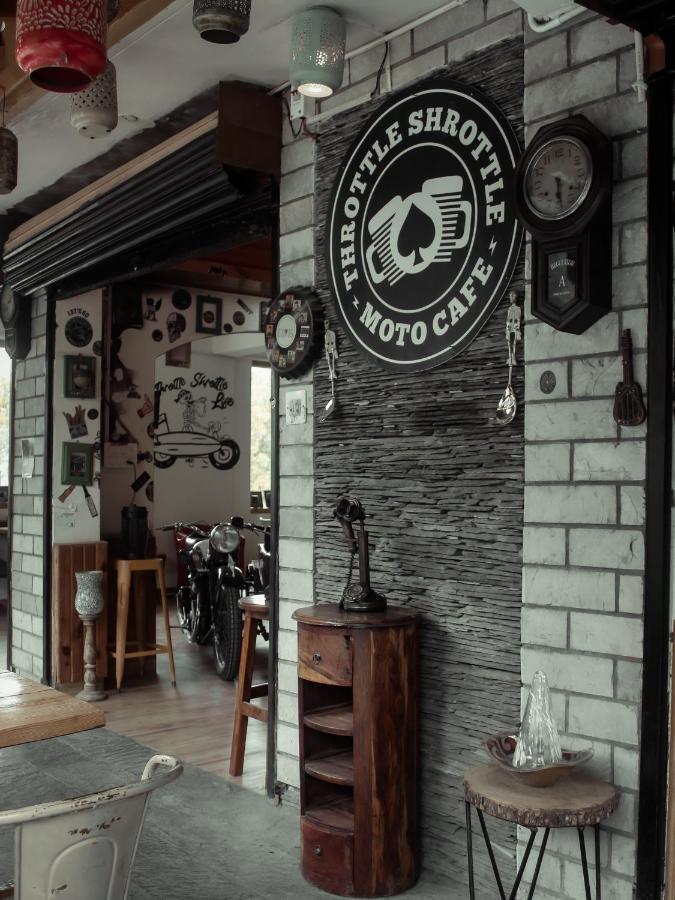 מנאלי Throttle Shrottle Moto Hostel מראה חיצוני תמונה
