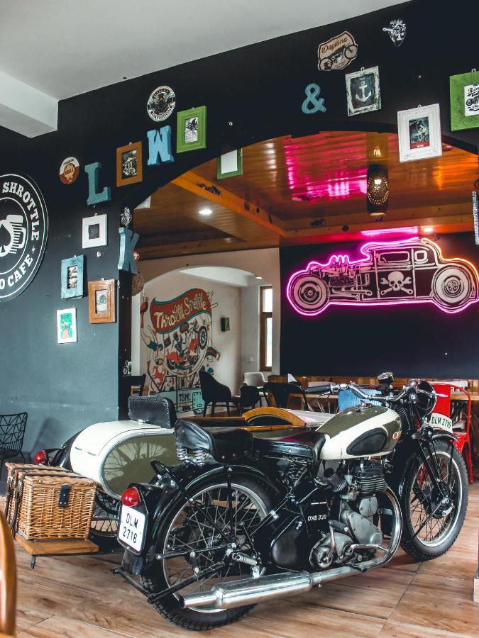 מנאלי Throttle Shrottle Moto Hostel מראה חיצוני תמונה